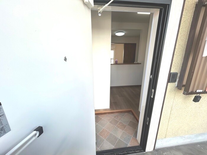 物件内観写真22　(玄関)