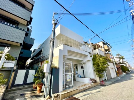 モンシャンブル本山外観写真
