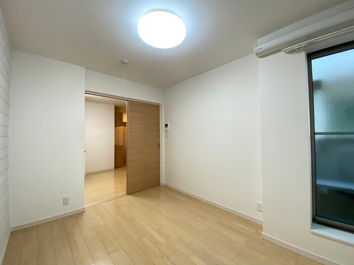 物件内観写真8　(居室)