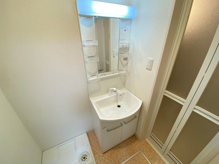 物件内観写真13　(洗面)