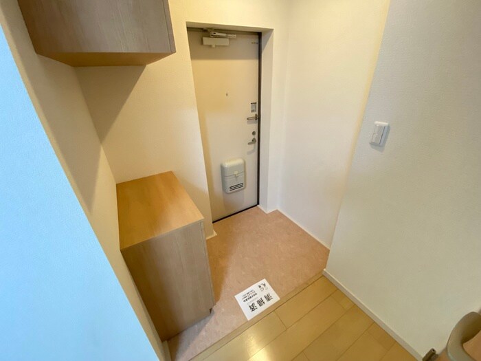 物件内観写真15　(玄関)