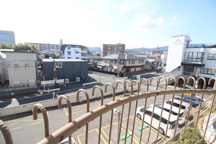 物件内観写真16　(室内からの展望)