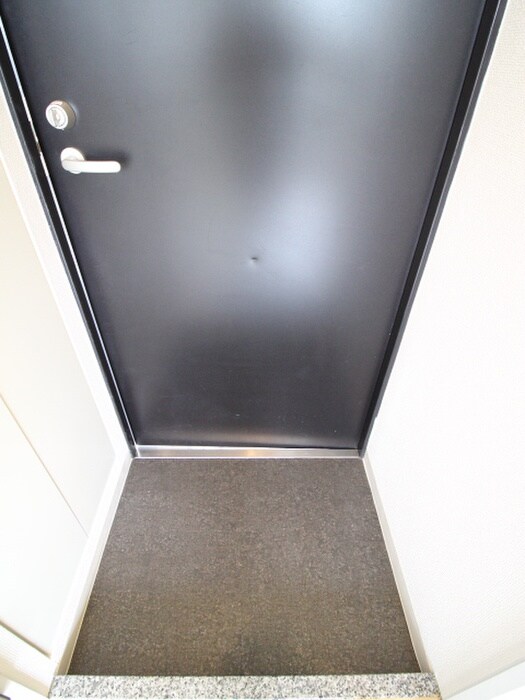 物件内観写真14　(玄関)