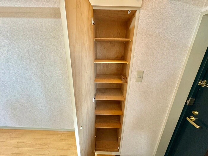 物件内観写真18　(靴箱)