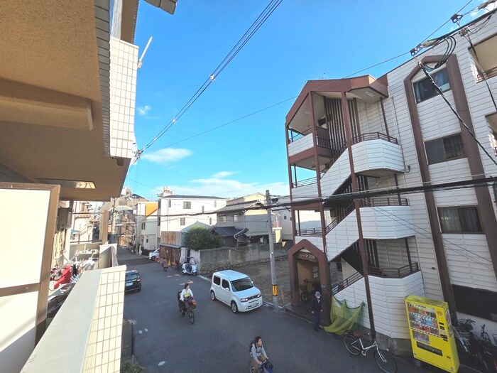 物件内観写真20　(室内からの展望)