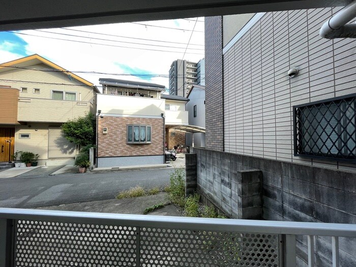 物件内観写真17　(室内からの展望)