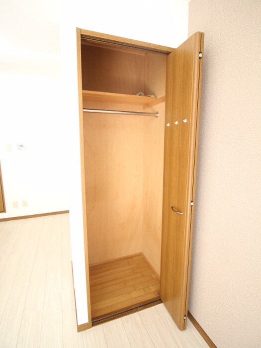 物件内観写真15　(収納)