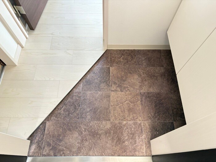 物件内観写真17　(玄関)