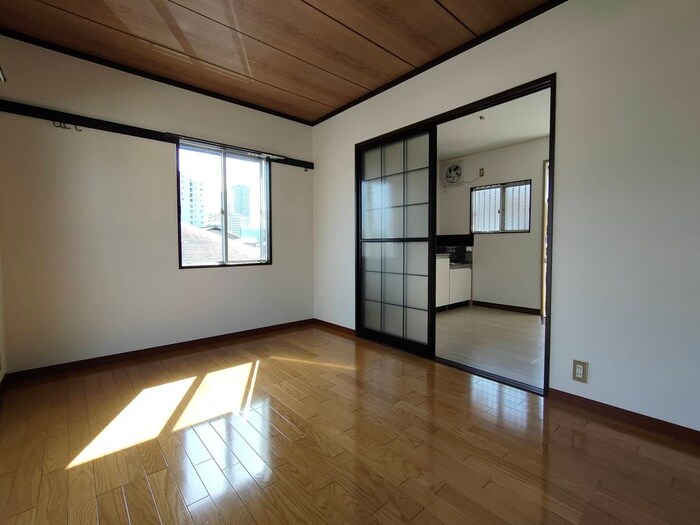 物件内観写真5　(居室)