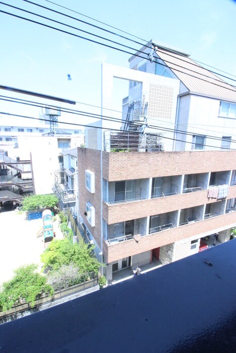 物件内観写真18　(室内からの展望)