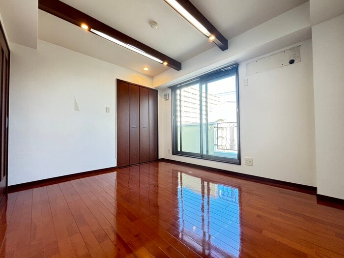 物件内観写真9　(居室)