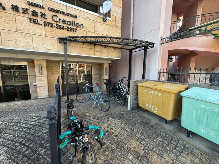 物件外観写真4　(駐輪場)