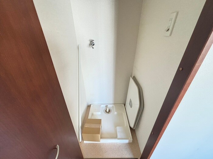 物件内観写真20　(洗濯機置場)