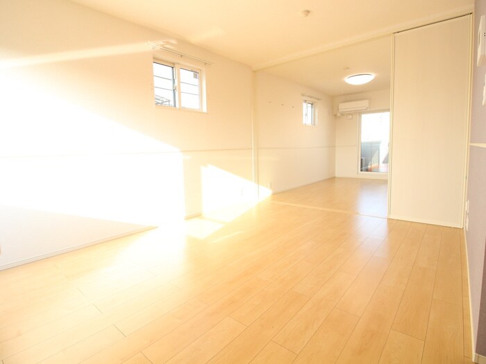 物件内観写真8　(居室)