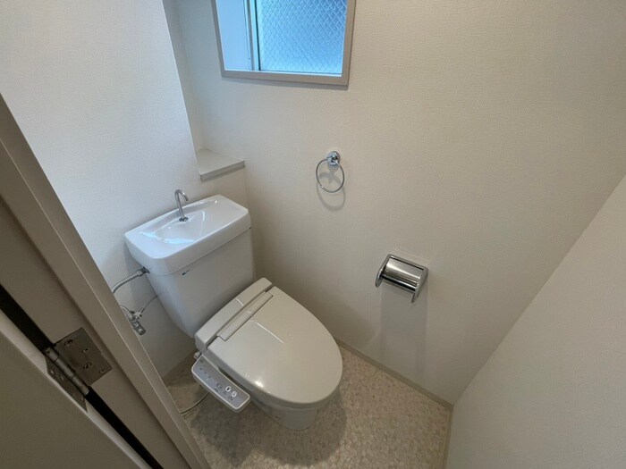物件内観写真9　(トイレ)