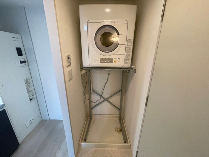 物件内観写真10　(洗濯機置場)