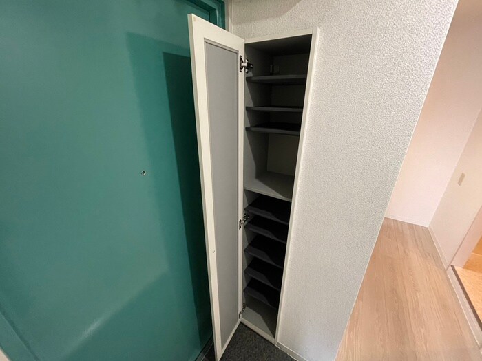 物件内観写真16　(靴箱)