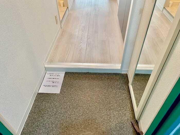 物件内観写真17　(玄関)