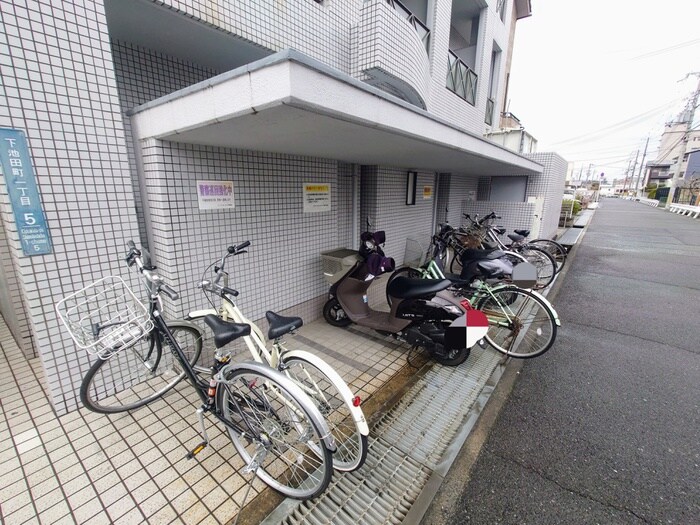 物件外観写真5　(駐輪場)