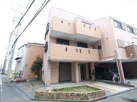 小曽根本井貸家外観写真