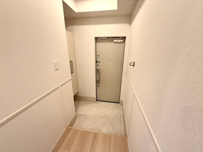 物件内観写真7　(玄関)