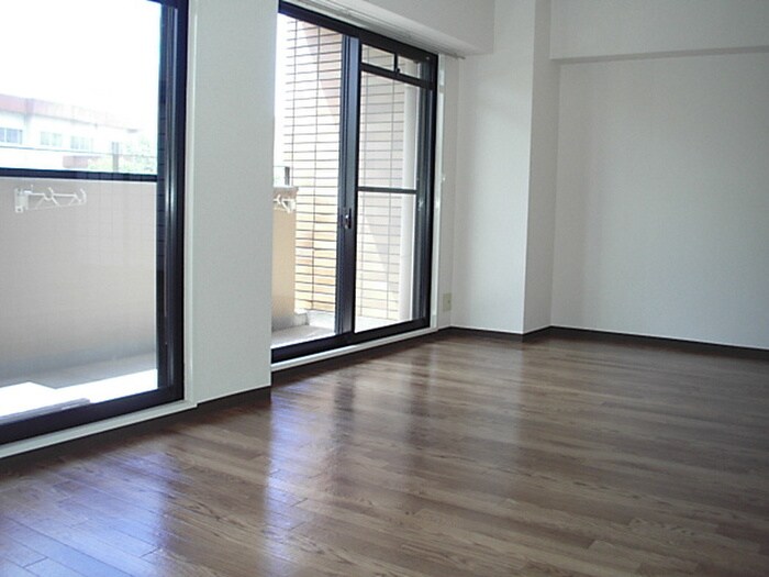 物件内観写真9　(ベランダ・バルコニー)