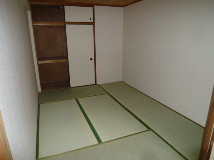 物件内観写真11　(収納)