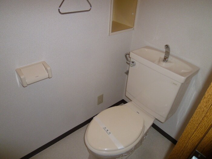 物件内観写真15　(トイレ)