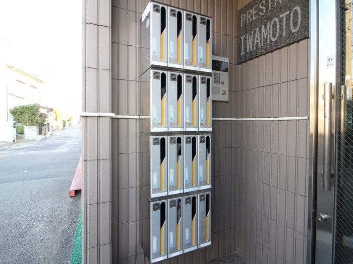 物件外観写真4　(建物設備)