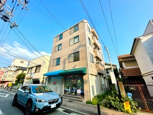 松丘マンション外観写真