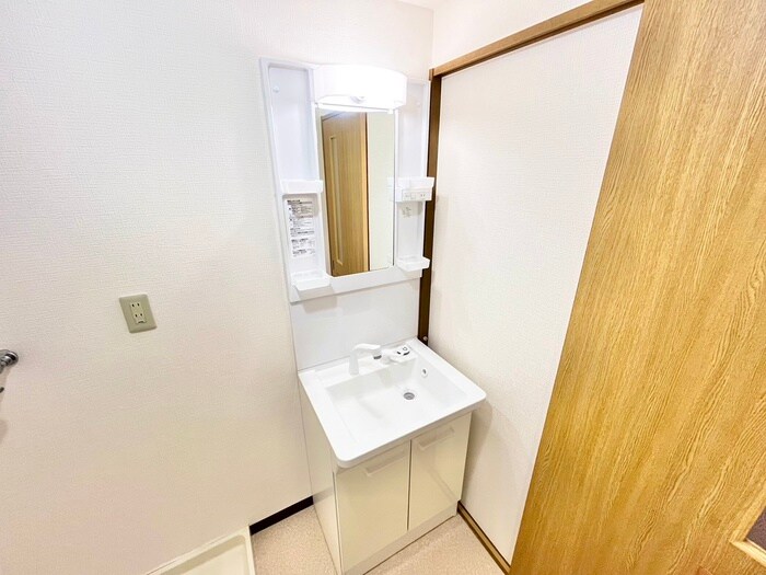 物件内観写真9　(洗面)