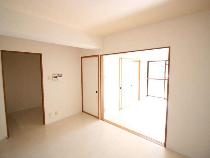 物件内観写真11　(居室)