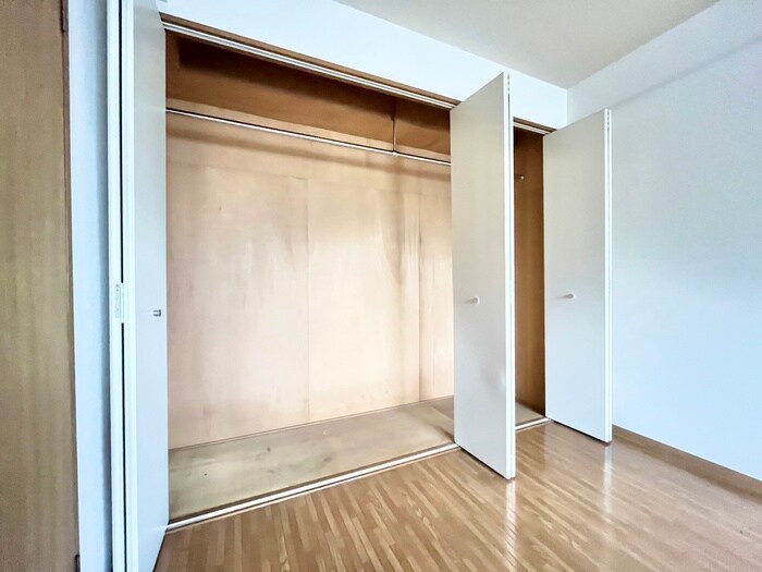 物件内観写真12　(収納)