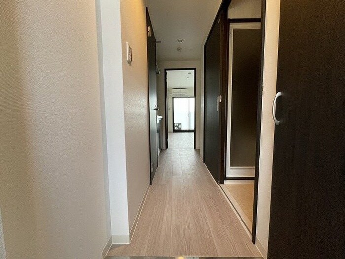 物件内観写真9　(廊下)