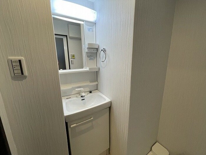 物件内観写真11　(洗面)