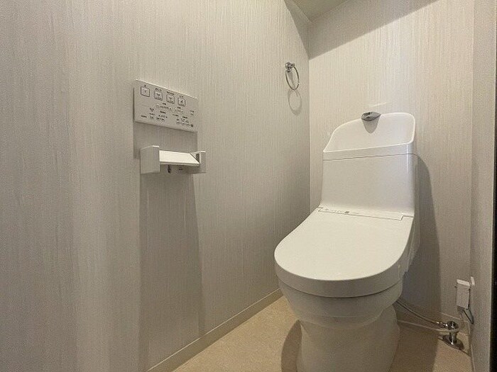 物件内観写真12　(トイレ)