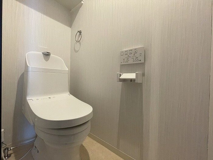 物件内観写真14　(トイレ)