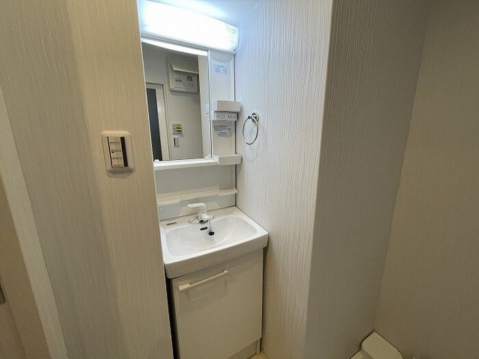 物件内観写真16　(洗面)