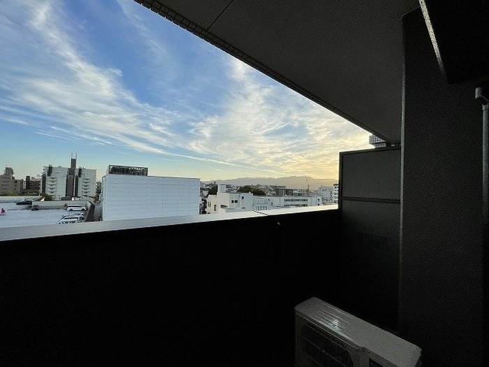 物件内観写真18　(室内からの展望)