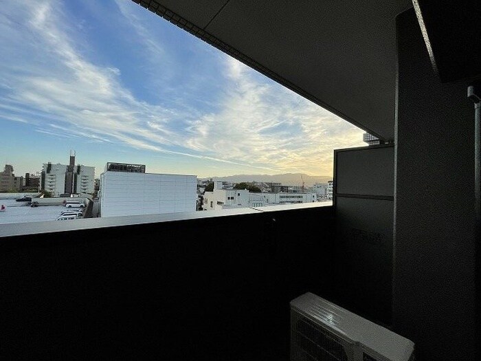 物件内観写真18　(室内からの展望)