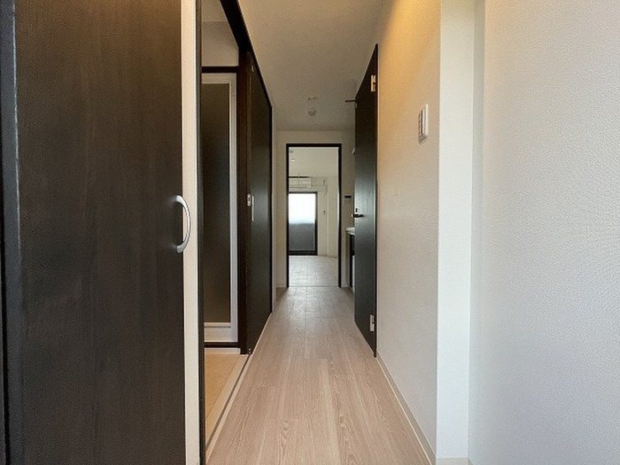 物件内観写真18　(廊下)