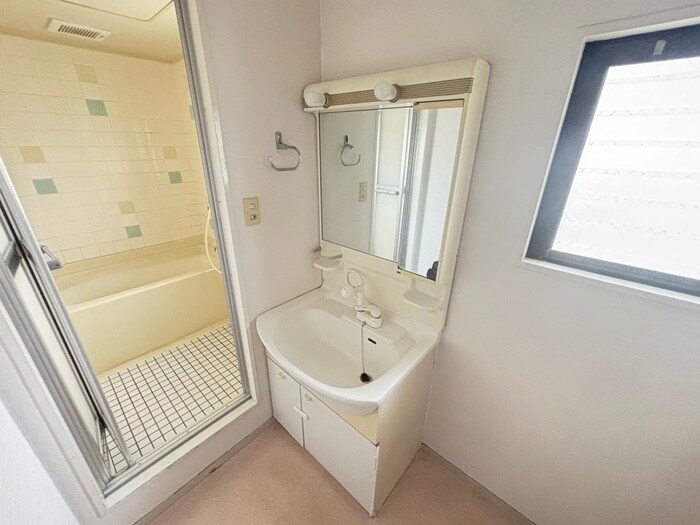 物件内観写真11　(洗面)