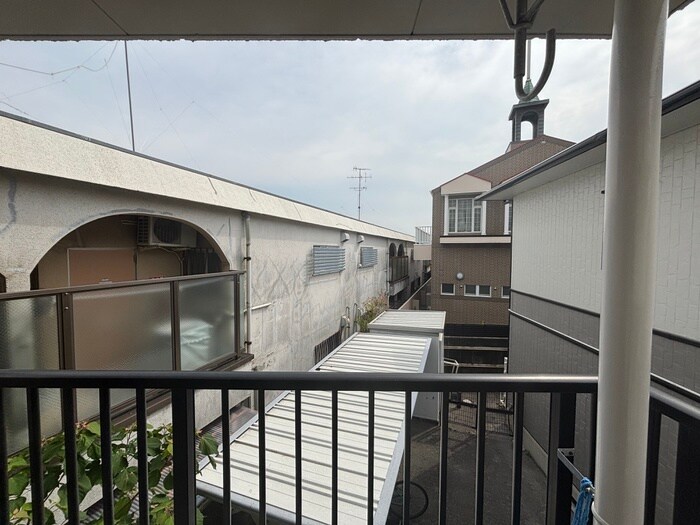 物件内観写真18　(室内からの展望)