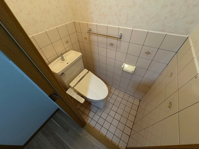 物件内観写真14　(トイレ)