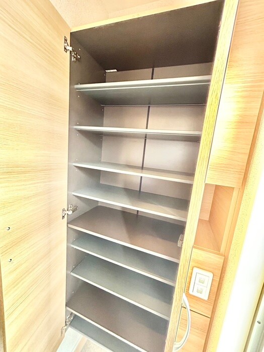 物件内観写真16　(靴箱)