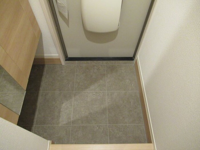 物件内観写真22　(玄関)