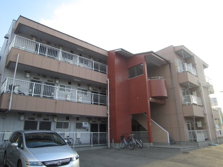 柳原第２パールマンション外観写真
