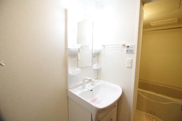 物件内観写真8　(洗面)