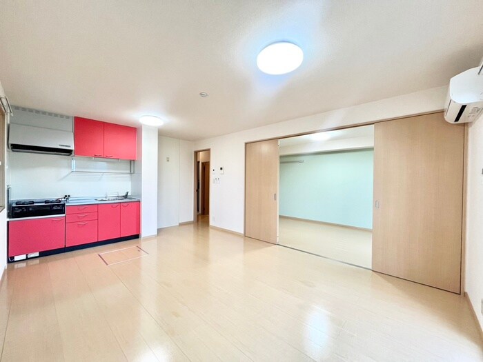 物件内観写真3　(居室)