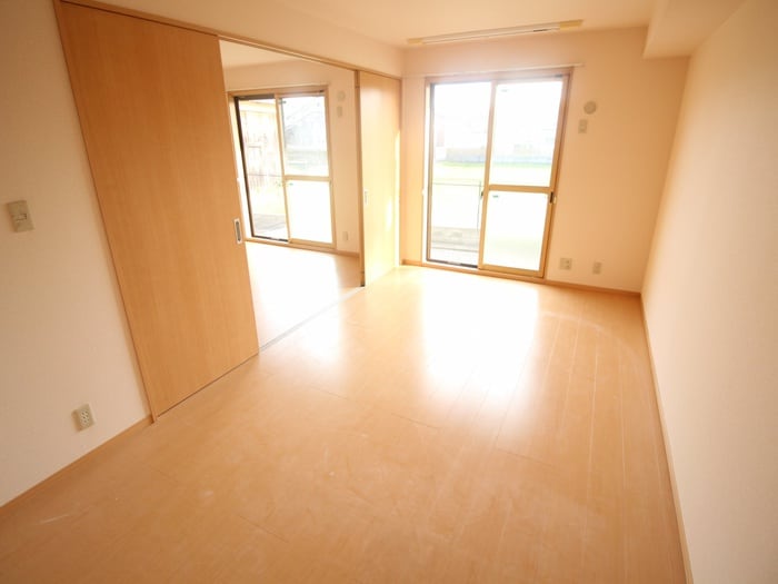 物件内観写真6　(居室)